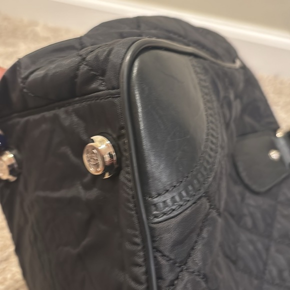 Excellent Chanel Paris New York Tote - Picture 13 of 15